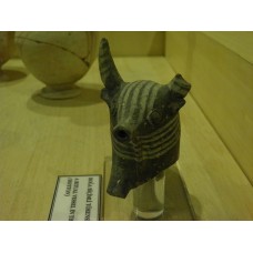 Ritual vessel rhyton, striped bull